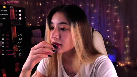 Belle online show from 12/15/24, 04:51