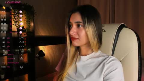 Belle online show from 10/15/25, 03:50