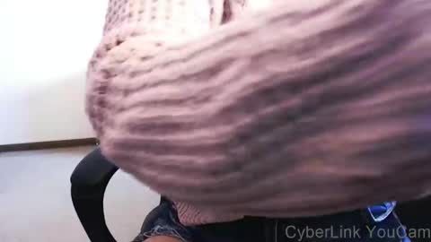 Snapshot of darlingd77 chatting on 02/12/25, 01:37 DarlingD online show from 02/12/25, 01:37