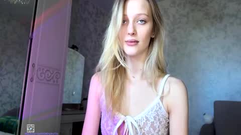 D online show from 10/04/25, 08:34