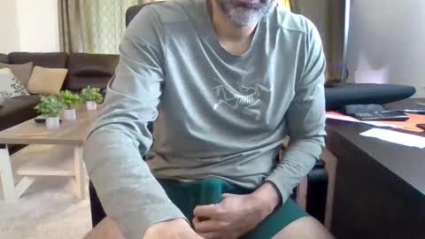 darryl43321 online show from 12/12/24, 05:26