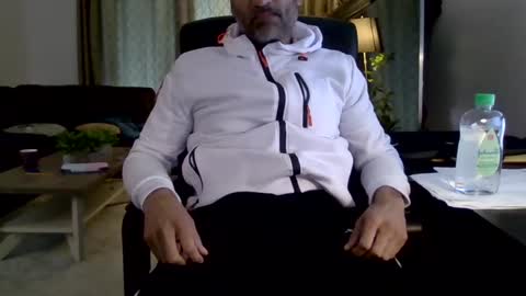 darryl43321 online show from 03/07/25, 07:05