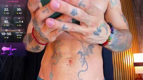 darwin_horny2 online show from 04/13/26, 09:31