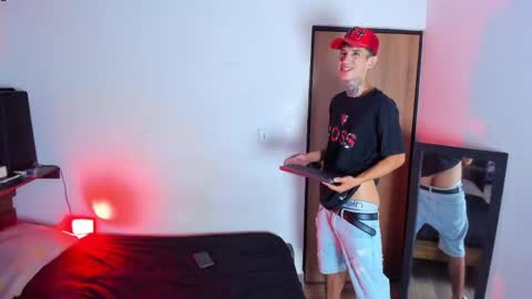 darwin_stark online show from 05/15/26, 07:37