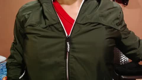 darwin_x online show from 11/08/25, 02:17