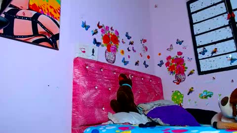 Dasly online show from 12/16/25, 01:43