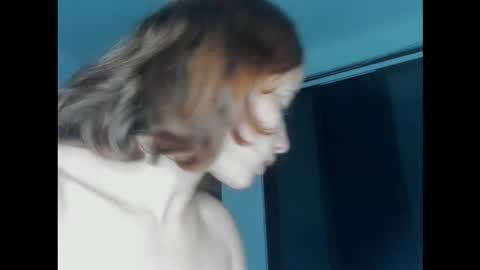 Dafne online show from 11/23/25, 01:27