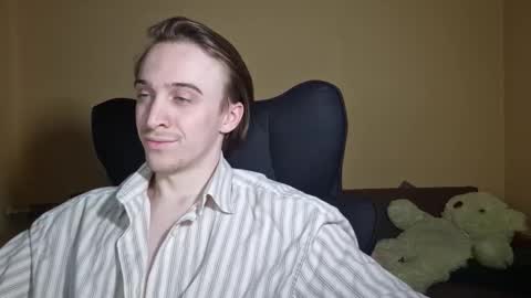 datalian online show from 12/22/25, 03:09