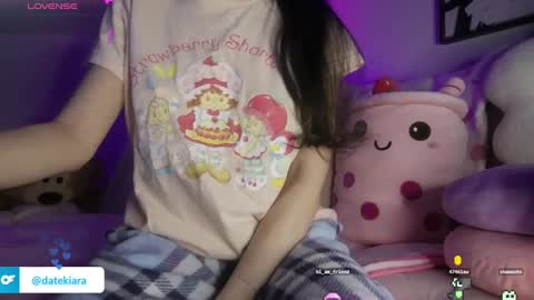 Snapshot of datekiara chatting on 12/14/24, 07:40 Kiara online show from 12/14/24, 07:40
