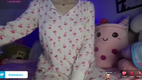 Snapshot of datekiara chatting on 12/28/24, 06:39 Kiara online show from 12/28/24, 06:39