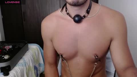 Snapshot of dave02_ chatting on 01/06/25, 10:37 David online show from 01/06/25, 10:37