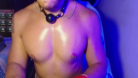 Snapshot of dave02_ chatting on 09/25/25, 07:50 David online show from 09/25/25, 07:50