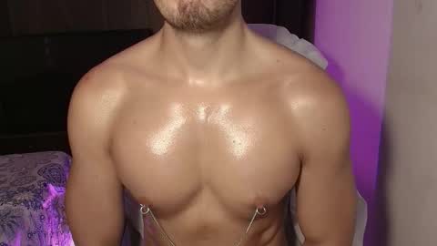 Snapshot of dave02_ chatting on 10/21/25, 02:07 David online show from 10/21/25, 02:07