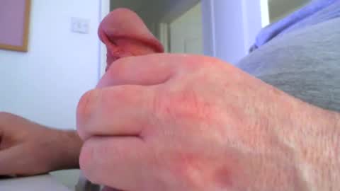 davesu12345 online show from 02/24/25, 08:17