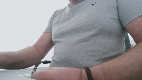 davesu12345 online show from 06/09/26, 11:33