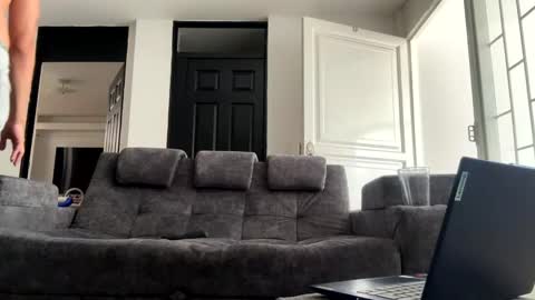 Snapshot of davgostoso chatting on 02/27/25, 07:26 Dave y Salvatore online show from 02/27/25, 07:26