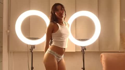 daviana_hill online show from 12/05/25, 11:52