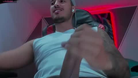 Snapshot of david__ox chatting on 09/23/25, 04:48 david__ox online show from 09/23/25, 04:48