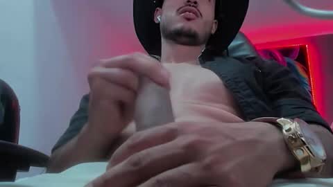 Snapshot of david__ox chatting on 11/29/25, 10:46 david__ox online show from 11/29/25, 10:46