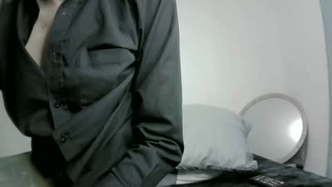 Snapshot of david_asturias chatting on 12/06/24, 02:24 David Asturias online show from 12/06/24, 02:24