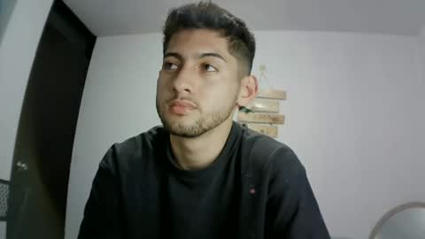 Snapshot of david_asturias chatting on 12/10/24, 04:45 David Asturias online show from 12/10/24, 04:45