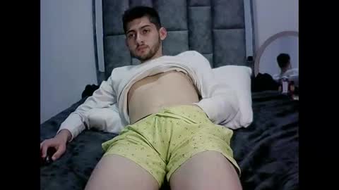 Snapshot of david_asturias chatting on 12/27/24, 02:14 David Asturias online show from 12/27/24, 02:14