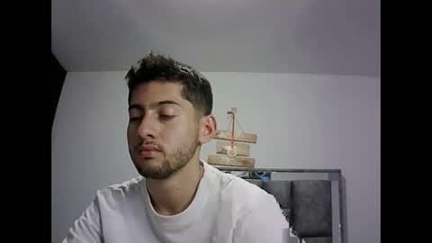 Snapshot of david_asturias chatting on 01/24/25, 03:43 David Asturias online show from 01/24/25, 03:43