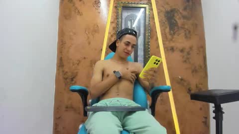 Snapshot of david_bigcock20 chatting on 02/15/26, 07:54 david_bigcock20 online show from 02/15/26, 07:54