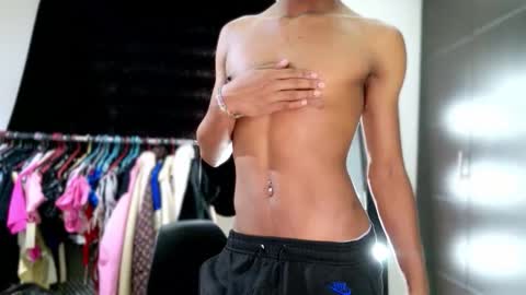 Snapshot of david_hot44 chatting on 11/10/25, 09:03 david_hot44 online show from 11/10/25, 09:03