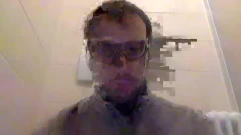 Snapshot of david_itdavid chatting on 12/03/24, 07:44 David online show from 12/03/24, 07:44
