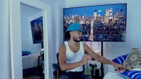 Hey im David that loves to explore and speak their fantasies. Very open talktative and nice. Feel free to chat with me online show from 03/09/26, 02:26