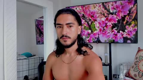 Hey im David that loves to explore and speak their fantasies. Very open talktative and nice. Feel free to chat with me online show from 05/06/26, 01:49