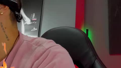 Snapshot of david_jons7 chatting on 09/13/25, 02:22 David Jons online show from 09/13/25, 02:22