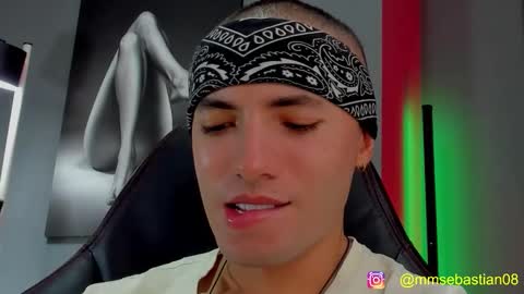 Snapshot of david_jons7 chatting on 11/23/25, 08:30 David Jons online show from 11/23/25, 08:30