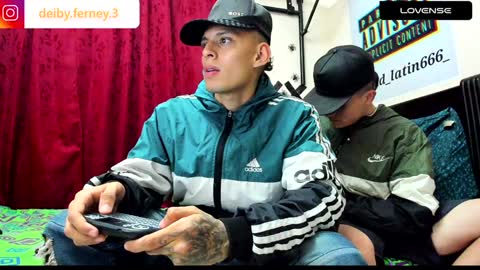 Snapshot of david_latin666_ chatting on 12/12/24, 05:31 David online show from 12/12/24, 05:31