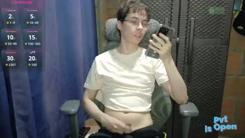 ProgrammerBoy online show from 07/30/26, 05:45