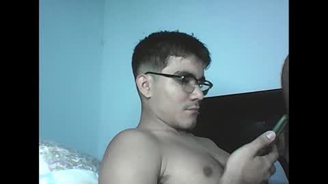 Snapshot of david_stuart07 chatting on 03/06/25, 07:43 davidstuart online show from 03/06/25, 07:43