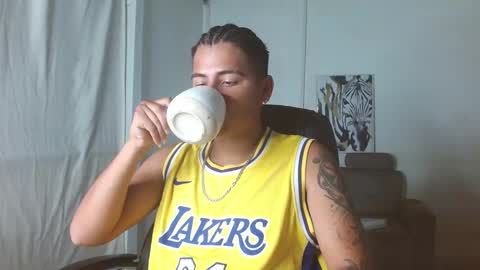 Snapshot of davidbless chatting on 03/01/25, 11:37 David Bless online show from 03/01/25, 11:37