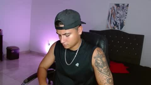 Snapshot of davidbless chatting on 10/14/25, 01:50 David Bless online show from 10/14/25, 01:50