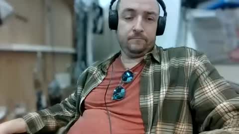 Snapshot of davideo59 chatting on 09/12/25, 09:42 davideo59 online show from 09/12/25, 09:42