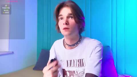 Snapshot of davidleatherhoff chatting on 11/01/25, 04:09 DAVID online show from 11/01/25, 04:09