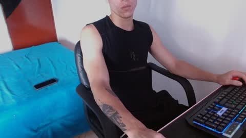 davidsalazar33 online show from 01/05/25, 06:35