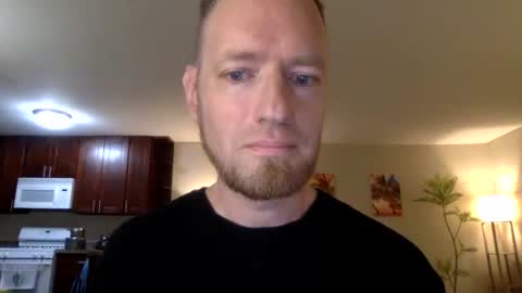 Snapshot of davidwilcox1982 chatting on 10/14/25, 11:27 Dave online show from 10/14/25, 11:27