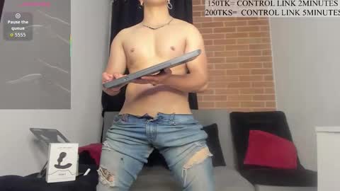 davidx_x21 online show from 11/19/25, 08:03