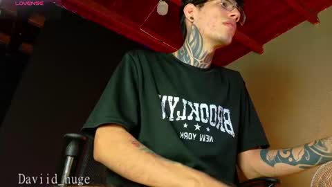daviid_huge online show from 07/17/26, 05:47