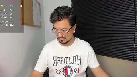 Snapshot of daviidevans chatting on 12/11/24, 01:47 David Evans online show from 12/11/24, 01:47