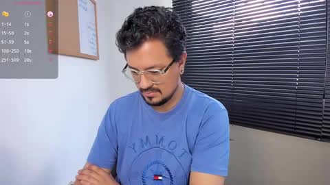 Snapshot of daviidevans chatting on 12/11/24, 04:09 David Evans online show from 12/11/24, 04:09