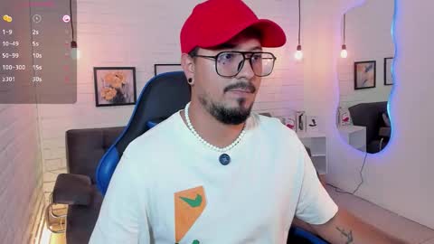 Snapshot of daviidevans chatting on 09/13/25, 12:05 David Evans online show from 09/13/25, 12:05