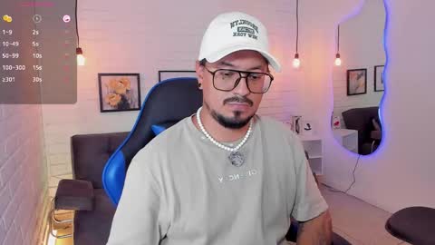 Snapshot of daviidevans chatting on 09/16/25, 04:57 David Evans online show from 09/16/25, 04:57