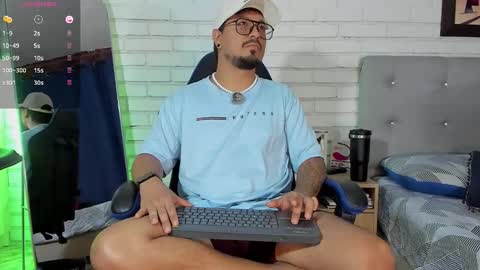 Snapshot of daviidevans chatting on 09/26/25, 11:03 David Evans online show from 09/26/25, 11:03